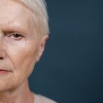 Zmarszczki na twarzy – jak sobie z nimi radzić?